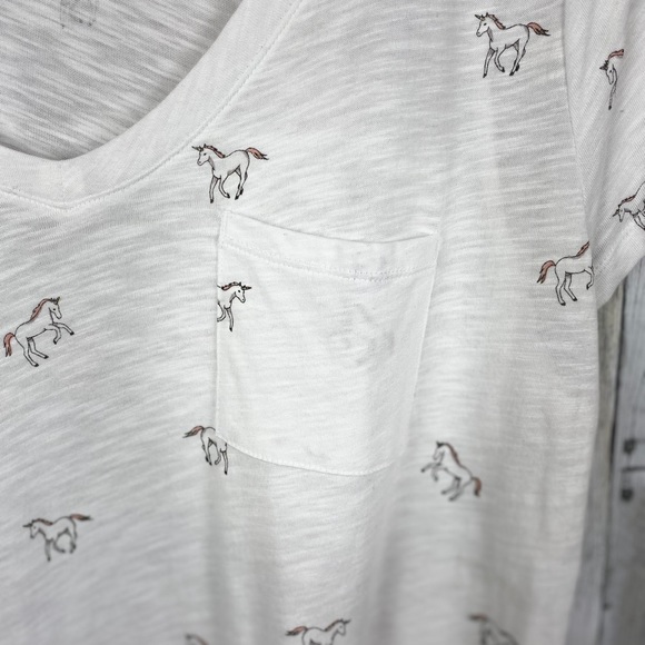 Torrid White Unicorn Classic Pocket Tee Size 1 - Picture 6 of 8